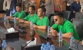 7 brimob lindas Ojol