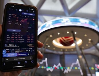 Laba Perusahaan Minyak Rusia