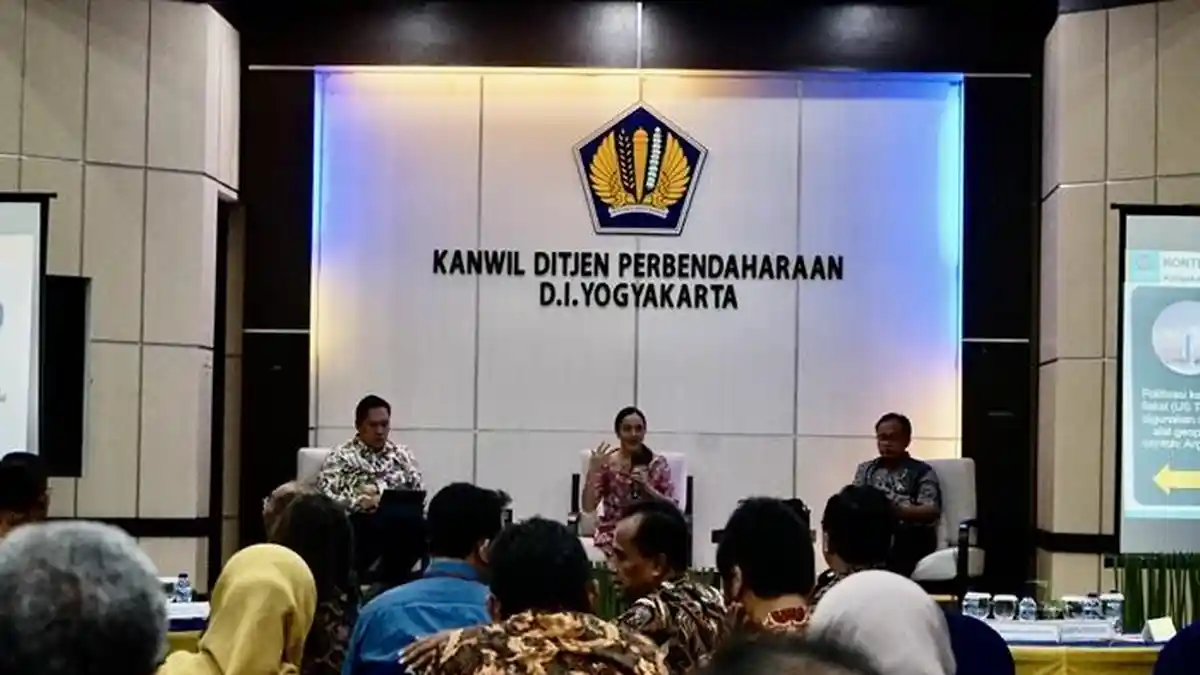 Ekonomi Nasional: Pelajaran dari DIY Sektor Keuangan Daerah