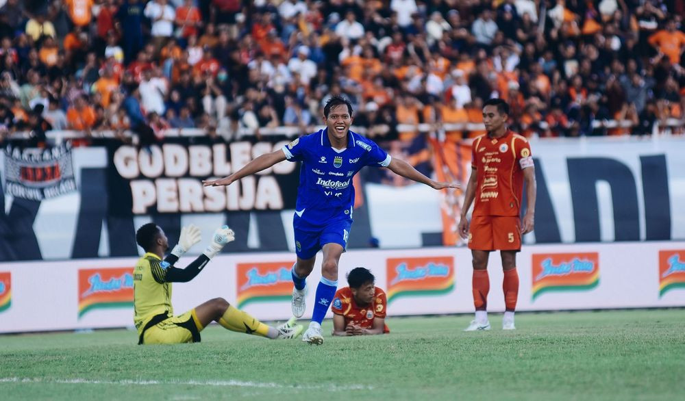 Adam Alis: Sang Penggerak Kebangkitan Persib di Derby Klasik