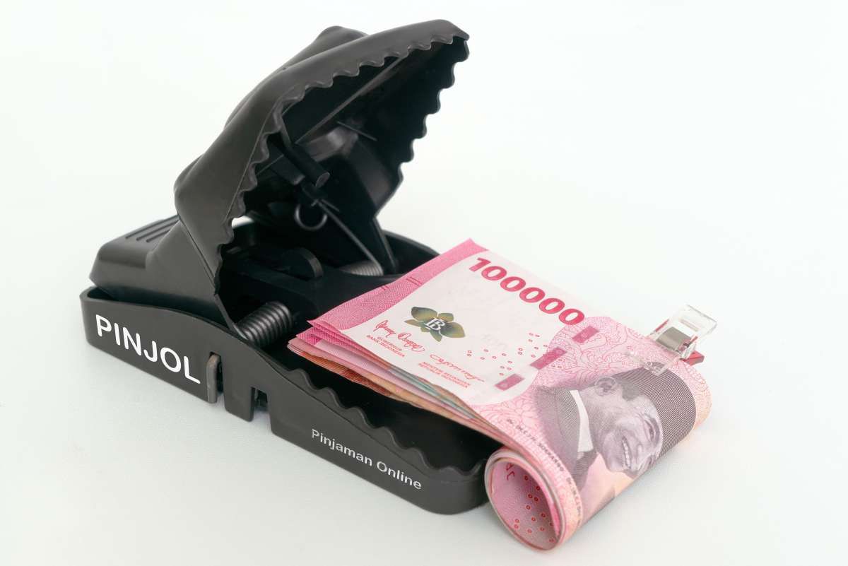 OJK Gencar Berantas Pinjol dan Investasi Ilegal